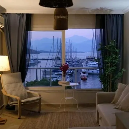Seaview 1 -bedroom Flat At Marina Appartement Fethiye